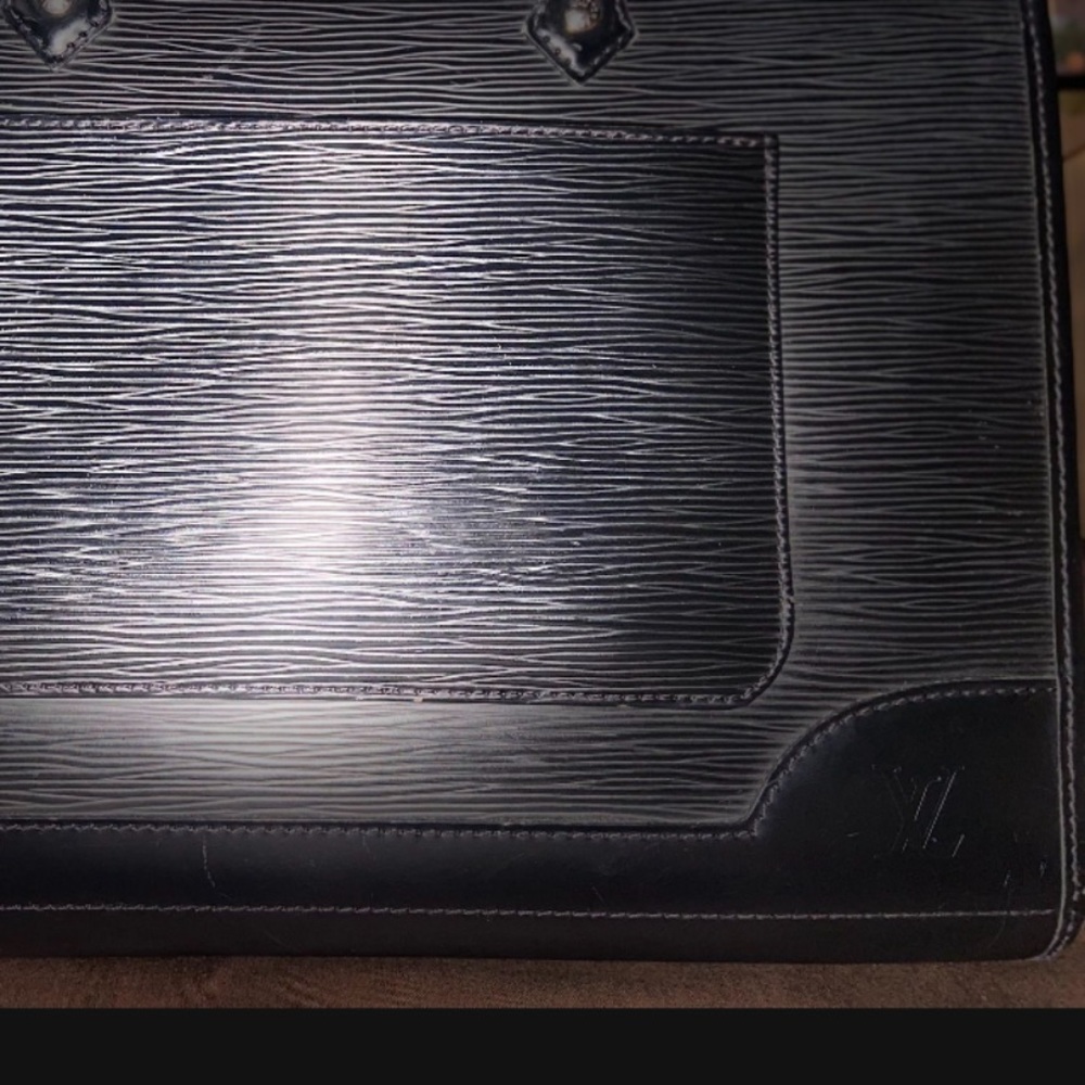 Authentic Louis Vuitton, black inside and out used no box - Picture 7 of 14